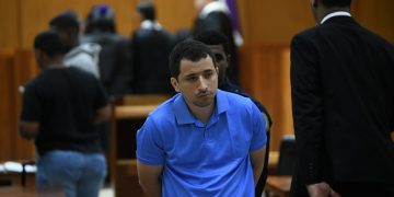 Jean Andrés Pumarol Fernandez, debe ser procesado como una persona normal, para que responda por los hechos que cometió