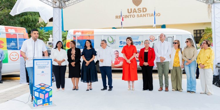 TURNO llega al Cibao: Gobierno inicia en Santiago la entrega de autobuses para fortalecer el transporte universitario