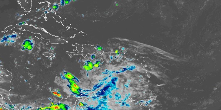 Indomet prevé aguaceros fuertes, tormentas eléctricas y ráfagas de viento por incidencia de vaguada