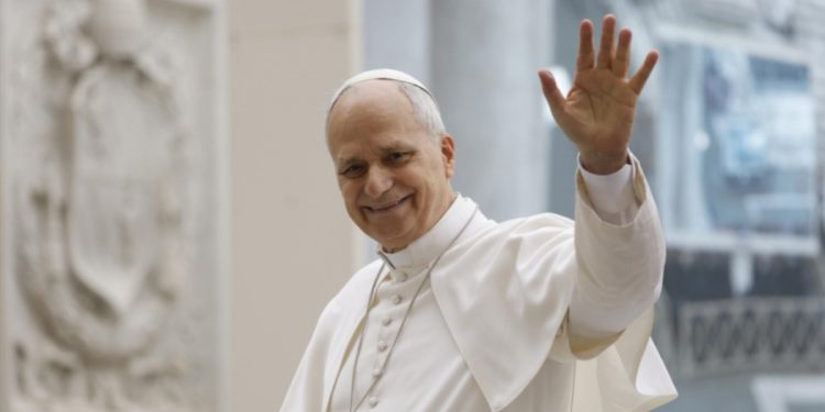 Vaticano confirma extirpación de lódulo pulmonar al papa León XIV