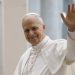 Vaticano confirma extirpación de lódulo pulmonar al papa León XIV 