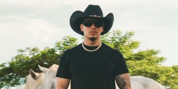 Cristian Robles supera los 59 millones de visualizaciones en YouTube y prepara su llegada a los escenarios de Latinoamérica