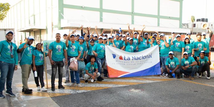 La Nacional reafirma su compromiso con el medio ambiente con jornada de reforestación en Monte Plata
