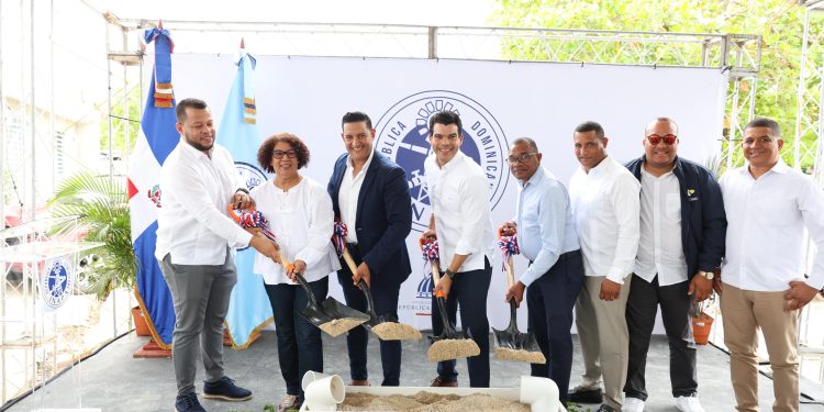 Wellington Arnaud deja iniciados trabajos de segunda etapa ampliación acueducto Amiama Gómez-Las Yayas, provincia Azua