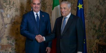 Luis Abinader y el viceprimer ministro y ministro de Asuntos Exteriores de Italia acuerdan fortalecer las relaciones bilaterales