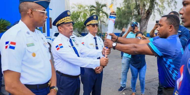 Antorcha de los IV Juegos Mundiales de Policía llega a San Pedro de Macorís y continúa su recorrido nacional