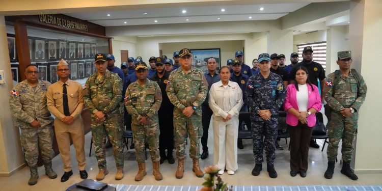 Director DGM recorre San Francisco, Nagua y Monte Plata supervisa operaciones de control migratorio