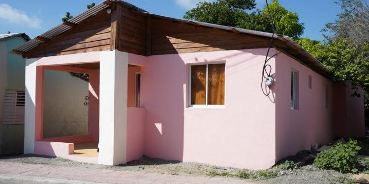 Gobierno, a través de Desarrollo de la Comunidad, entrega vivienda en Las Matas de Farfán