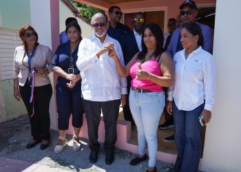 Gobierno, a través de Desarrollo de la Comunidad, entrega vivienda en Las Matas de Farfán