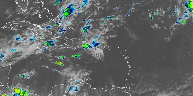 Indomet: Vaguada seguirá favoreciendo aguaceros fuertes y tormentas eléctricas
