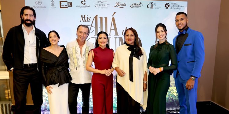 Documental “Más Allá del Humo” realiza gala premier resaltando impacto de la industria en la historia dominicana