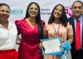 Elbania Flores recibe mención especial en el Premio Nacional de Periodismo en Salud Raphy Durán 2026