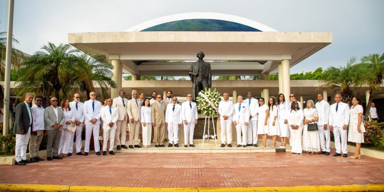 UASD inicia celebración de sus 488 años con llamado a fortalecer la educación superior pública
