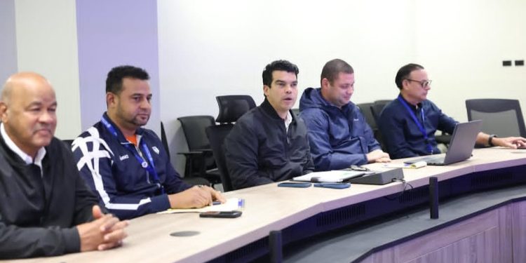 Wellington Arnaud encabeza reunión del Comité de Emergencias del INAPA