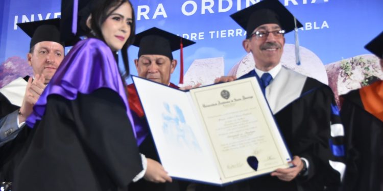 UASD gradúa 3,585 en su 488 aniversario