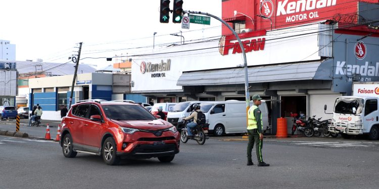 INTRANT agiliza respuesta a averías semafóricas tras intensas lluvias en Santo Domingo