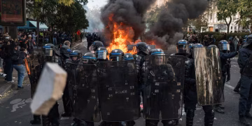 Casi 6,900 detenidos desde el inicio de la protesta estudiantil en Francia