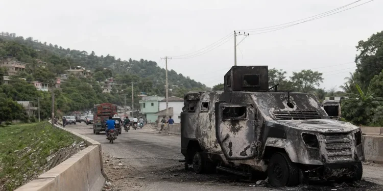 Bukele anuncia operación militar en Haití para rescatar a cuatro salvadoreños