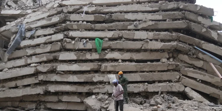 Edificio en construcción se derrumba en Nairobi: temen que haya víctimas