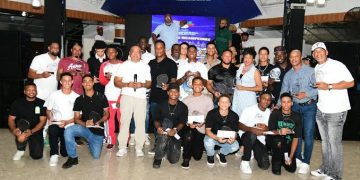 FEDOM agasaja y reconoce selección nacional que ganó medalla de plata en el mundial U15 con emotivo encuentro junto a sus familias