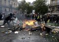 Francia eleva a 1,800 los detenidos y reporta 500 agentes heridos tras protestas