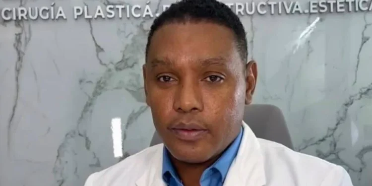 Cirujano condenado por muerte de paciente recupera su libertad tras decisión judicial