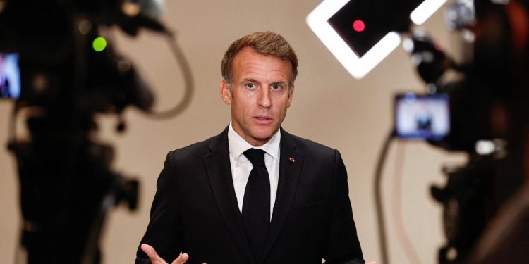 Macron acusa a Trump de manipular las revueltas francesas