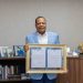 Eddy Alcántara recibe comunicación de reconocimiento que le había otorgado la ONU-UNCTAD