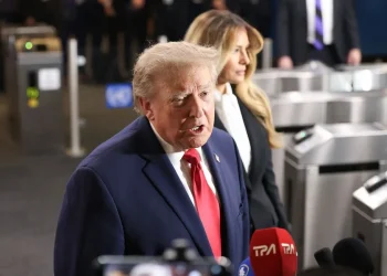 Trump afirma que Estados Unidos ha recibido un millón de barriles de petróleo de Venezuela