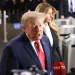 Trump afirma que Estados Unidos ha recibido un millón de barriles de petróleo de Venezuela