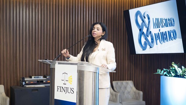 Yeni Berenice afirma delitos culposos médicos no conllevan penas de hasta 60 años